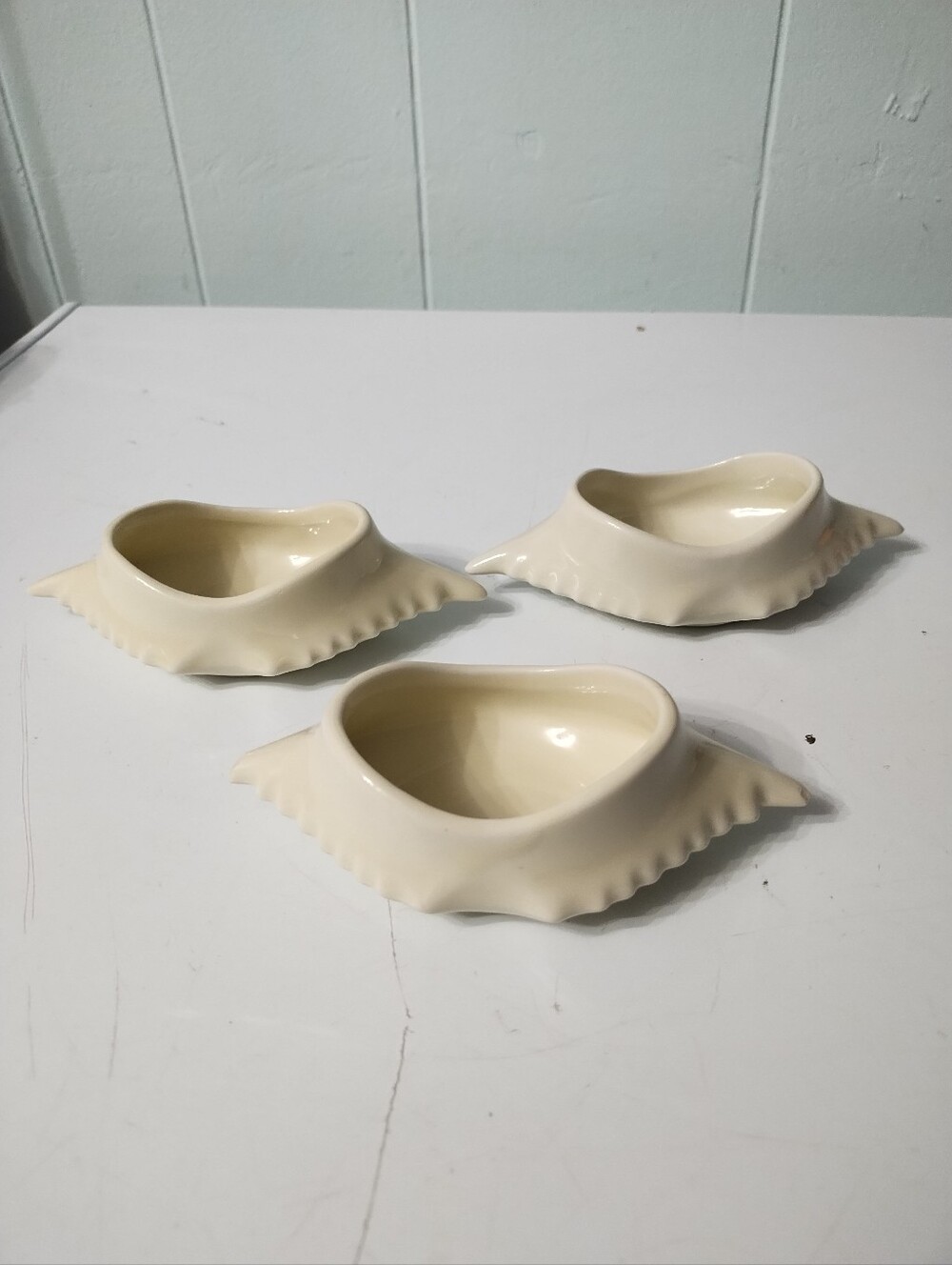 Vintage Hall Ceramic Crab Shell Ramekins Baking Dishes-Set of 3